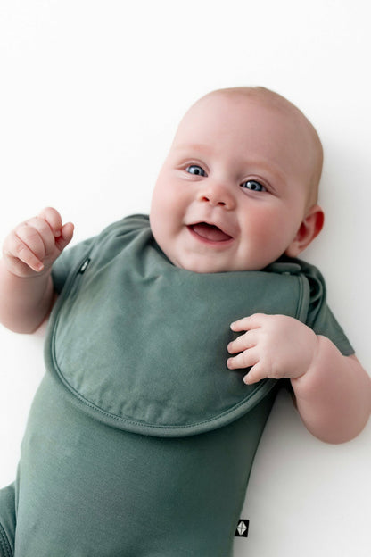 Cushy Bib in Pine | Kyte Baby