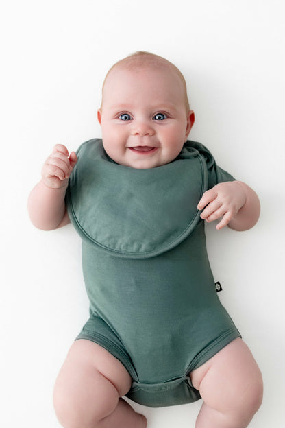 Cushy Bib in Pine | Kyte Baby