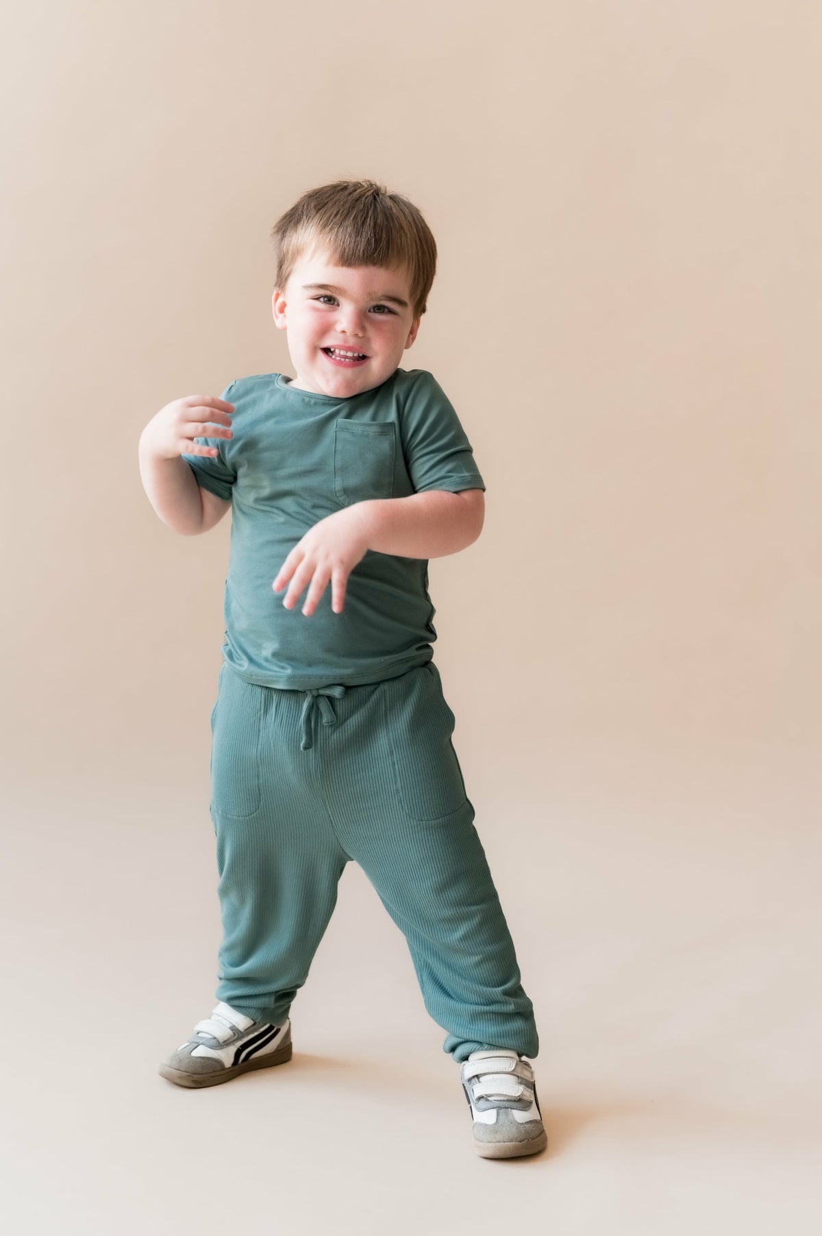 Ribbed Jogger Pant in Pine | Kyte Baby