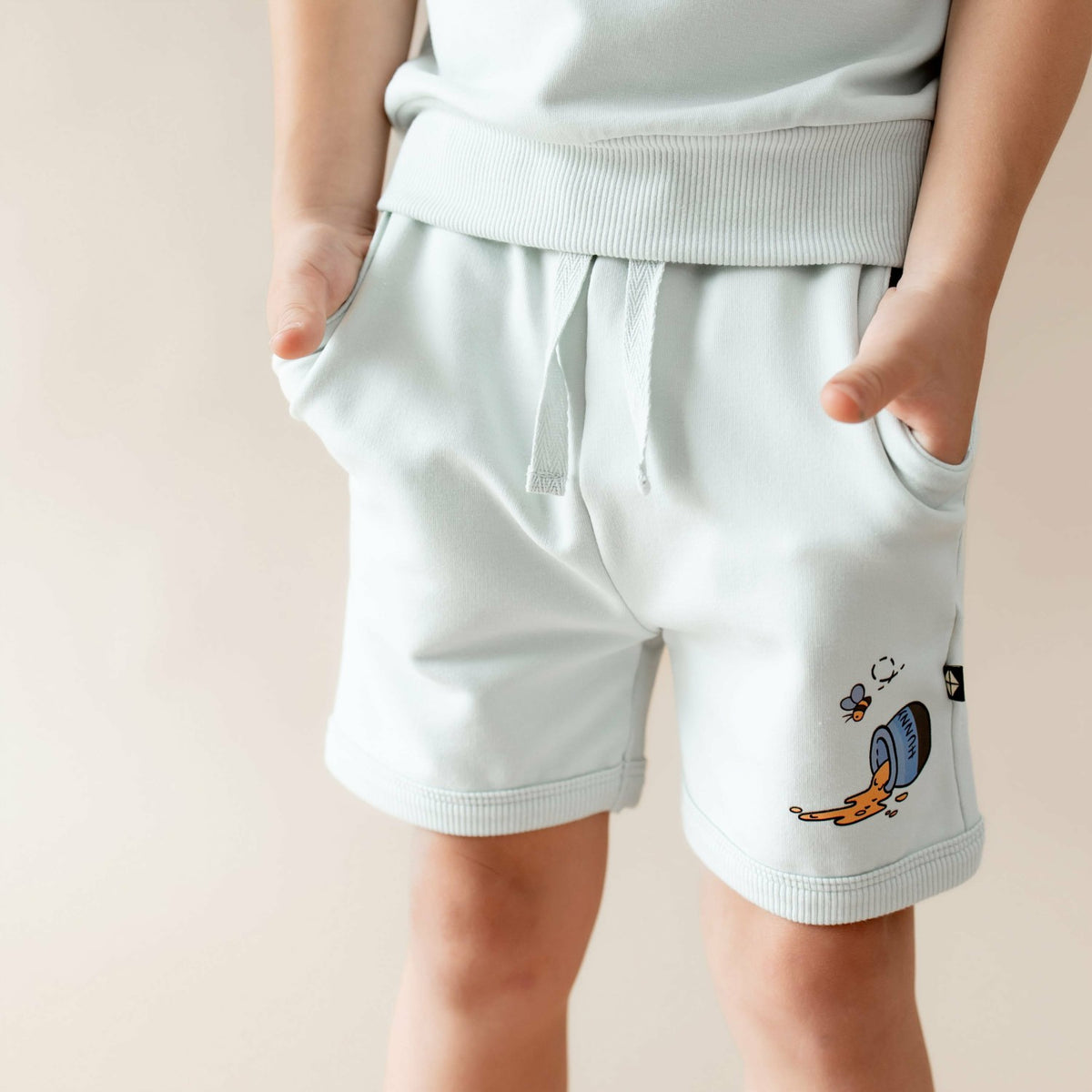 Short Sleeve Jogger Set in Winnie the Pooh on Dew | Kyte Baby
