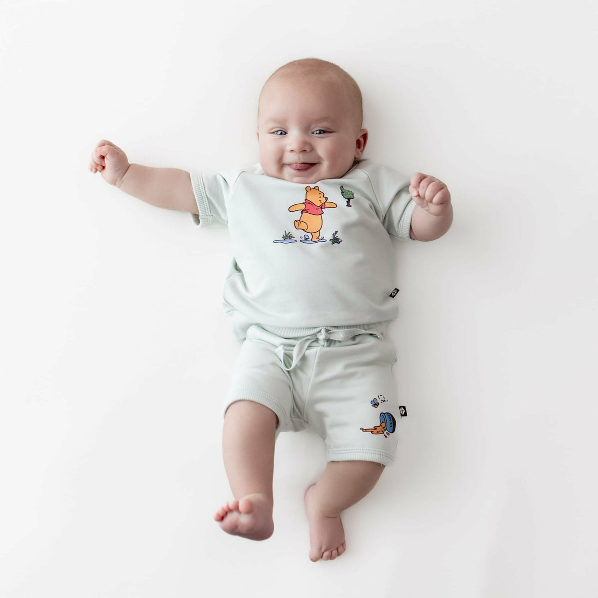 Short Sleeve Jogger Set in Winnie the Pooh on Dew | Kyte Baby