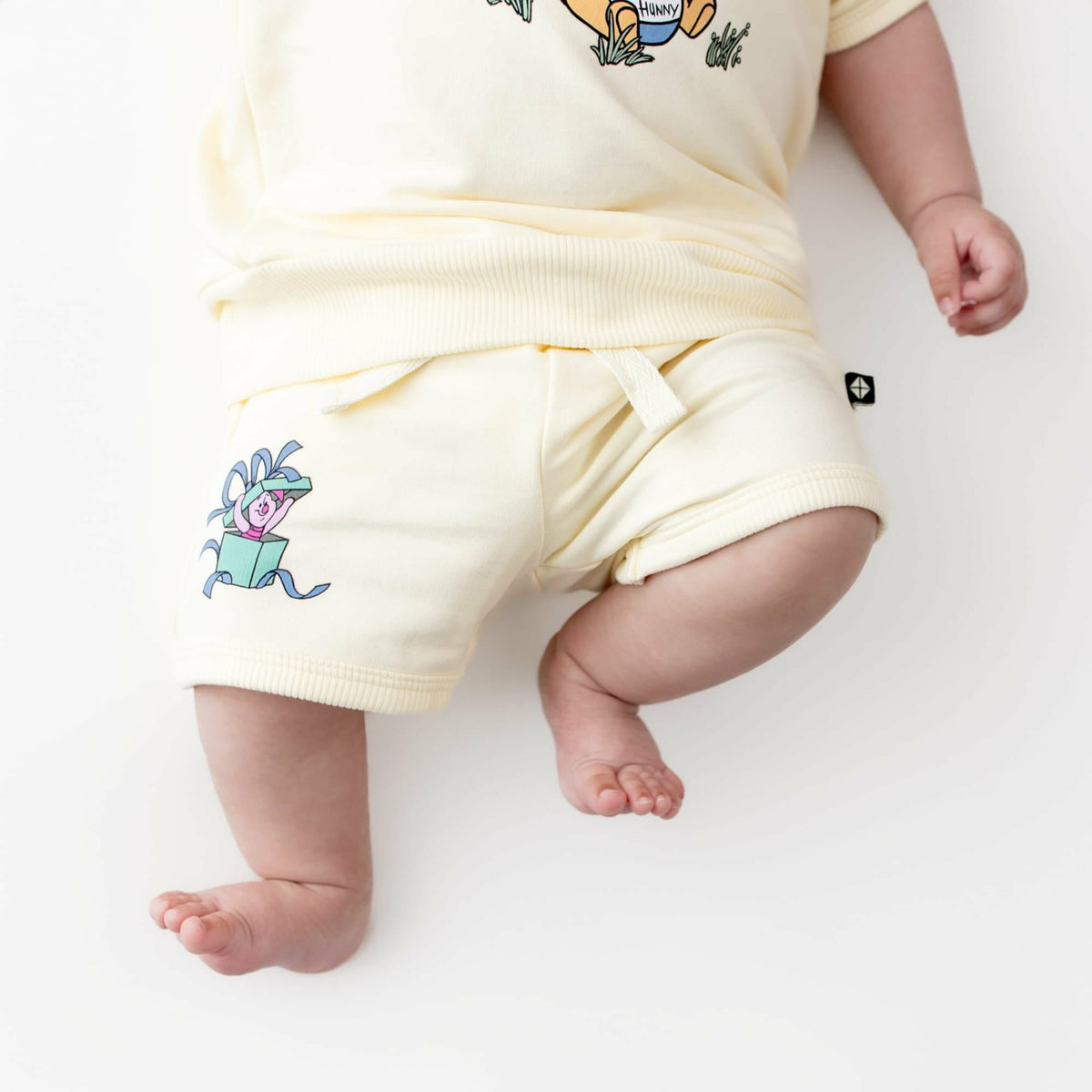 Short Sleeve Jogger Set in Winnie the Pooh on Chamomile | Kyte Baby