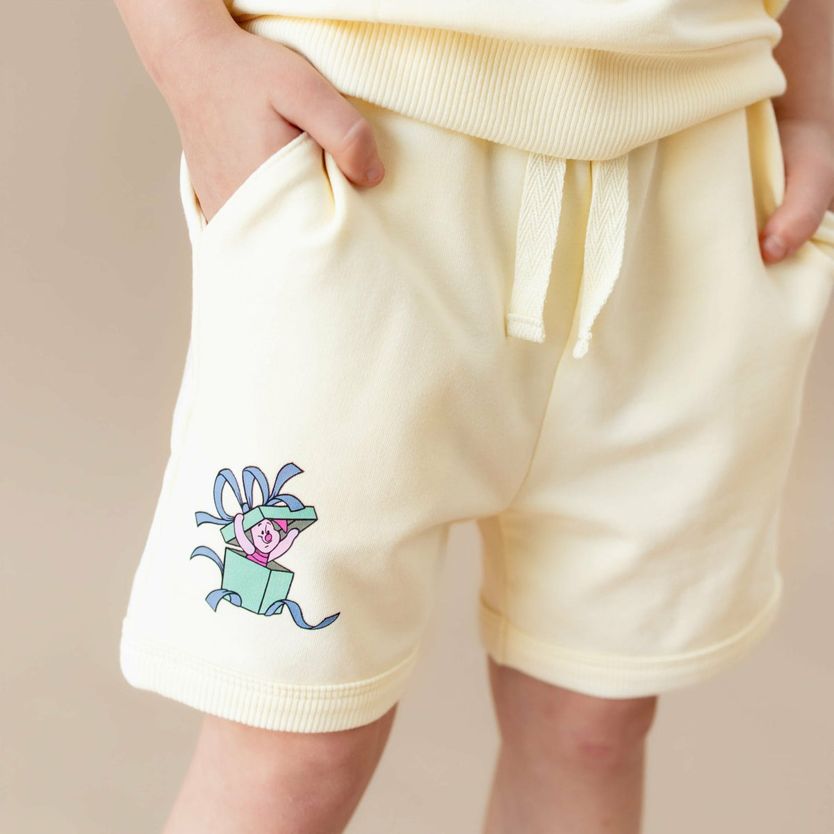 Short Sleeve Jogger Set in Winnie the Pooh on Chamomile | Kyte Baby