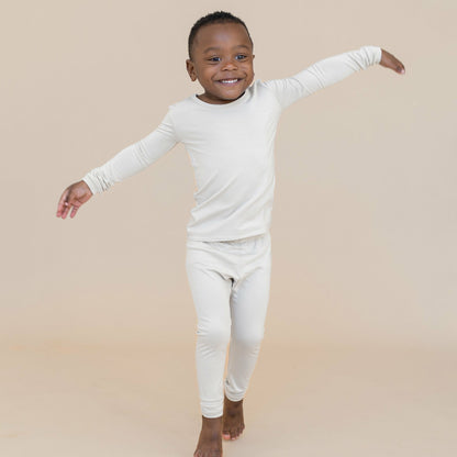 Long Sleeve Pajamas in Oat | Kyte Baby