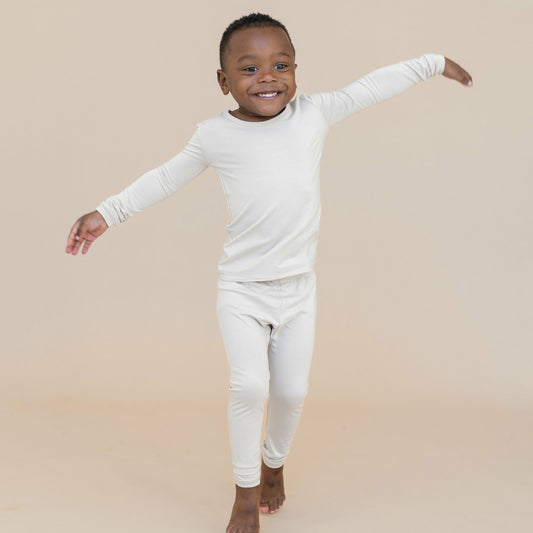 Long Sleeve Pajamas in Oat | Kyte Baby