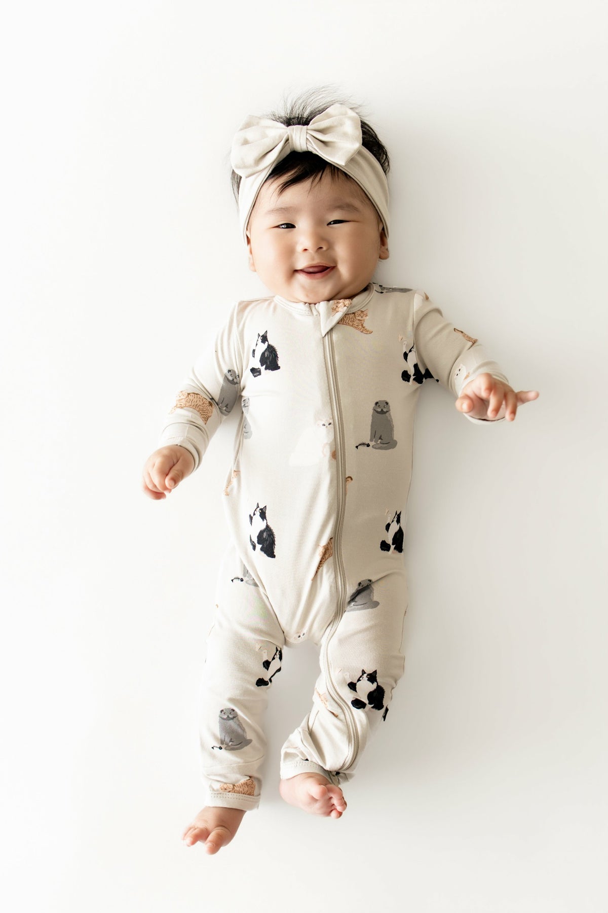 Zippered Romper in Fluffy Cat | Kyte Baby