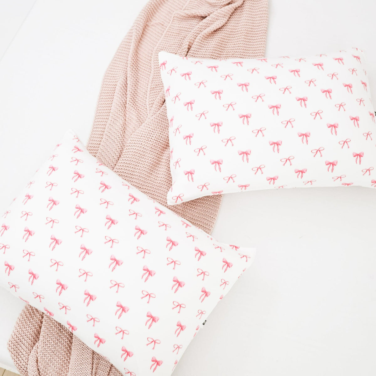 Standard Pillowcase in Bow | Kyte Baby