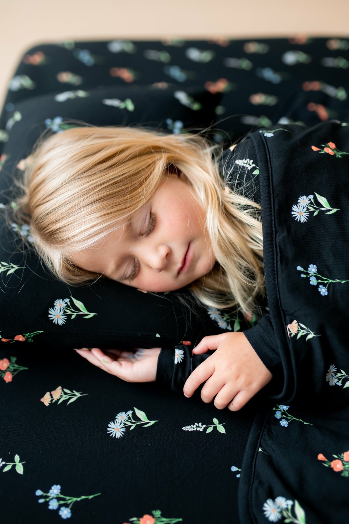 Toddler Pillowcase in Midnight Wildflower | Kyte Baby