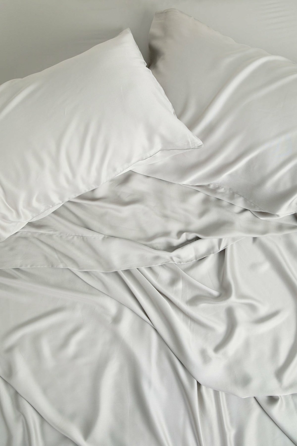 Bamboo Sateen Pillowcase Set in Dove Gray | Kyte Baby