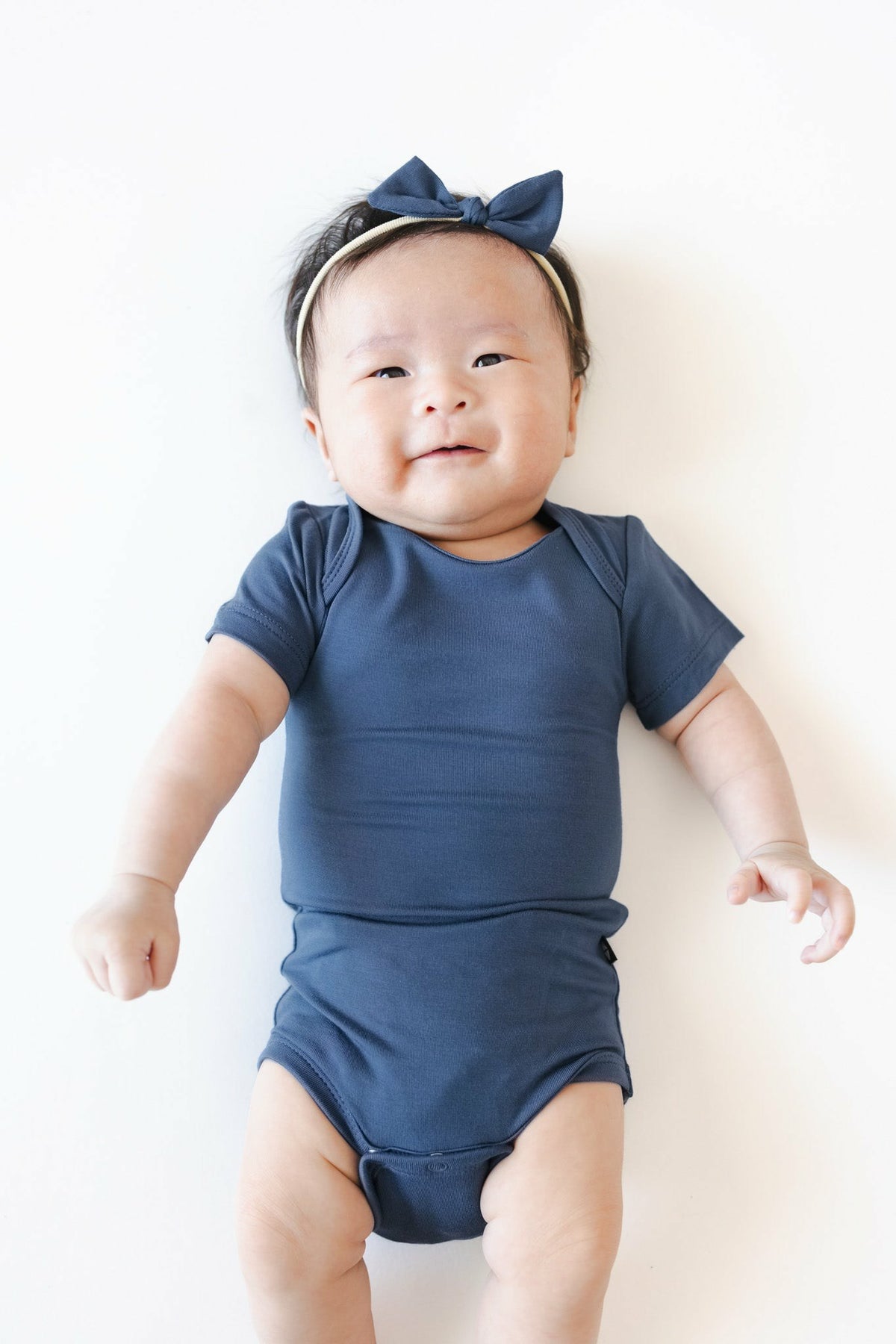 Tiny Nylon Bow in Oxford | Kyte Baby