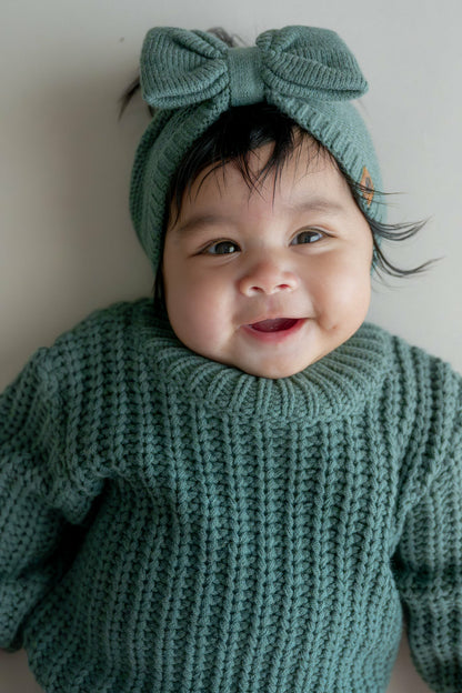 Chunky Knit Bow Headband in Pine | Kyte Baby