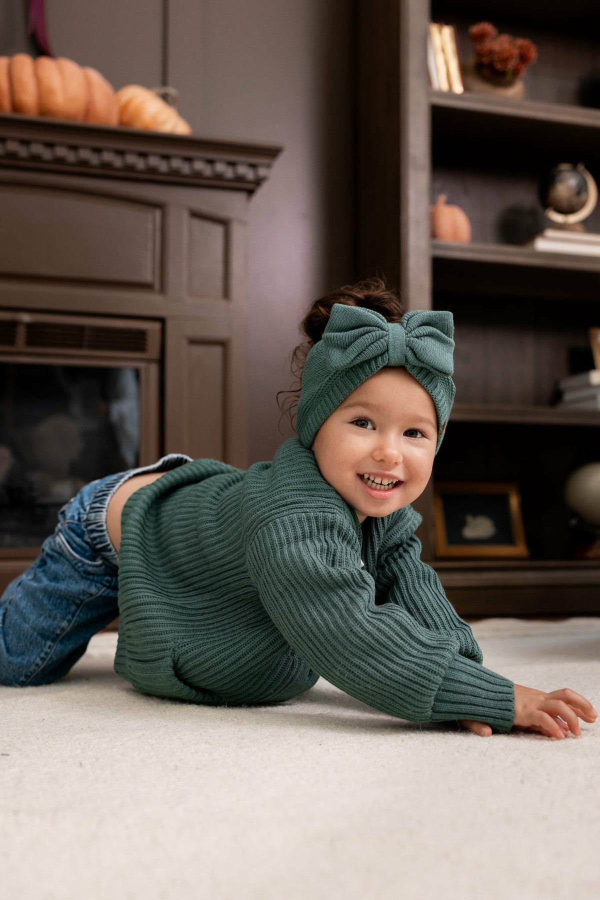 Chunky Knit Bow Headband in Pine | Kyte Baby