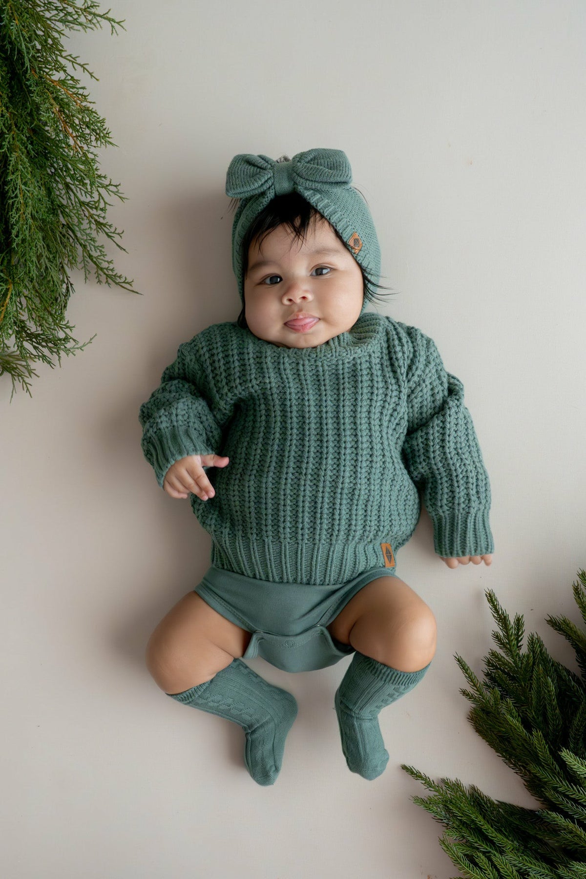 Chunky Knit Bow Headband in Pine | Kyte Baby