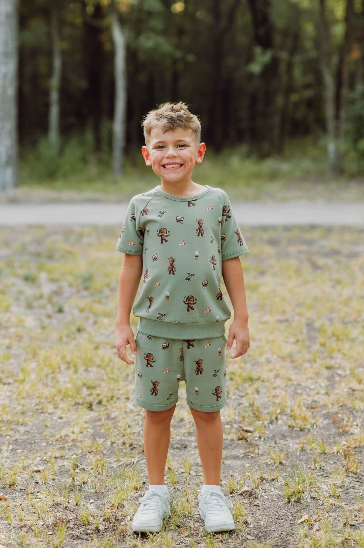 Short Sleeve Jogger Set in Groot | Kyte Baby