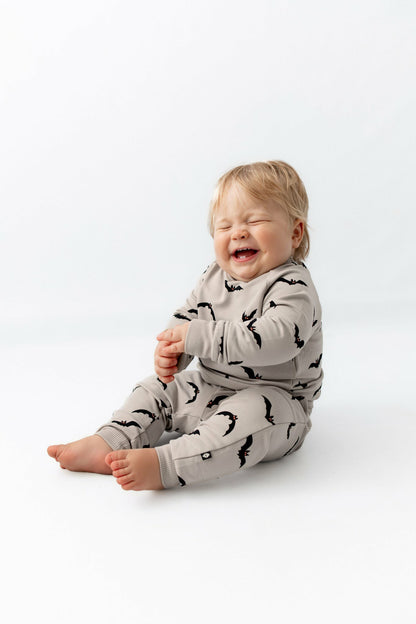 Long Sleeve Jogger Set in Bats | Kyte Baby