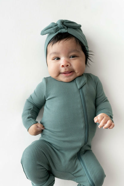 Ribbed Zipper Romper in Pine | Kyte Baby